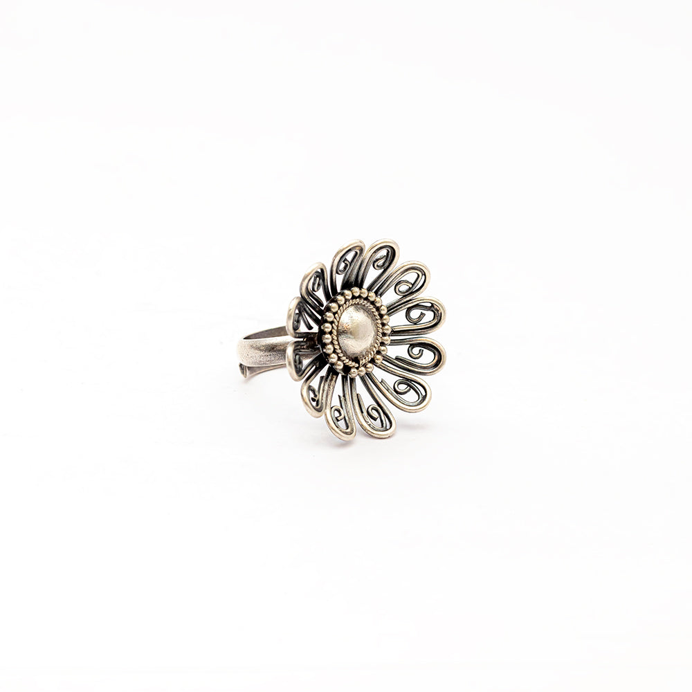 CURL PETAL RING