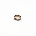 Load image into Gallery viewer, CRISS CROSS RING

