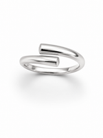 Load image into Gallery viewer, Lune Crossover Ring
