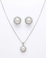 Load image into Gallery viewer, Rosette Pearl Pendant Set
