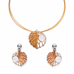 Load image into Gallery viewer, Moonlit Leaf Pendant Set
