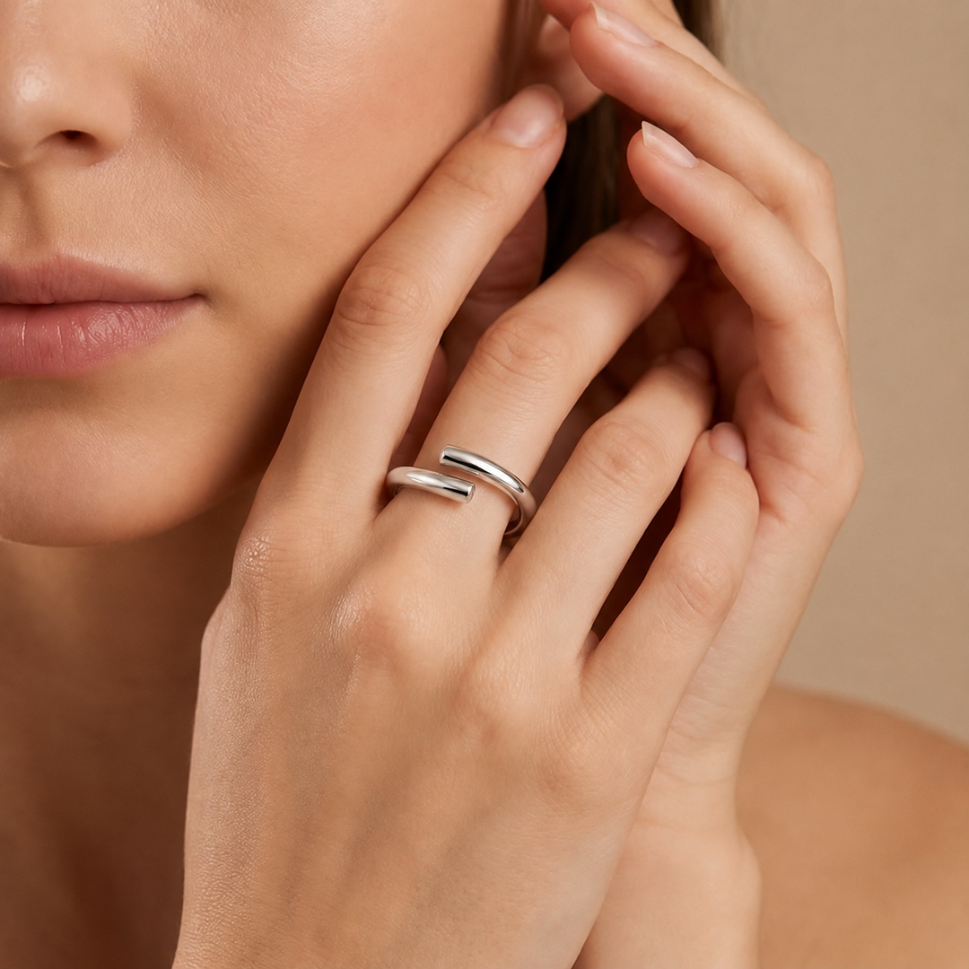 Lune Crossover Ring