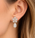 Load image into Gallery viewer, Petalia Bloom Diamond Stud Earrings
